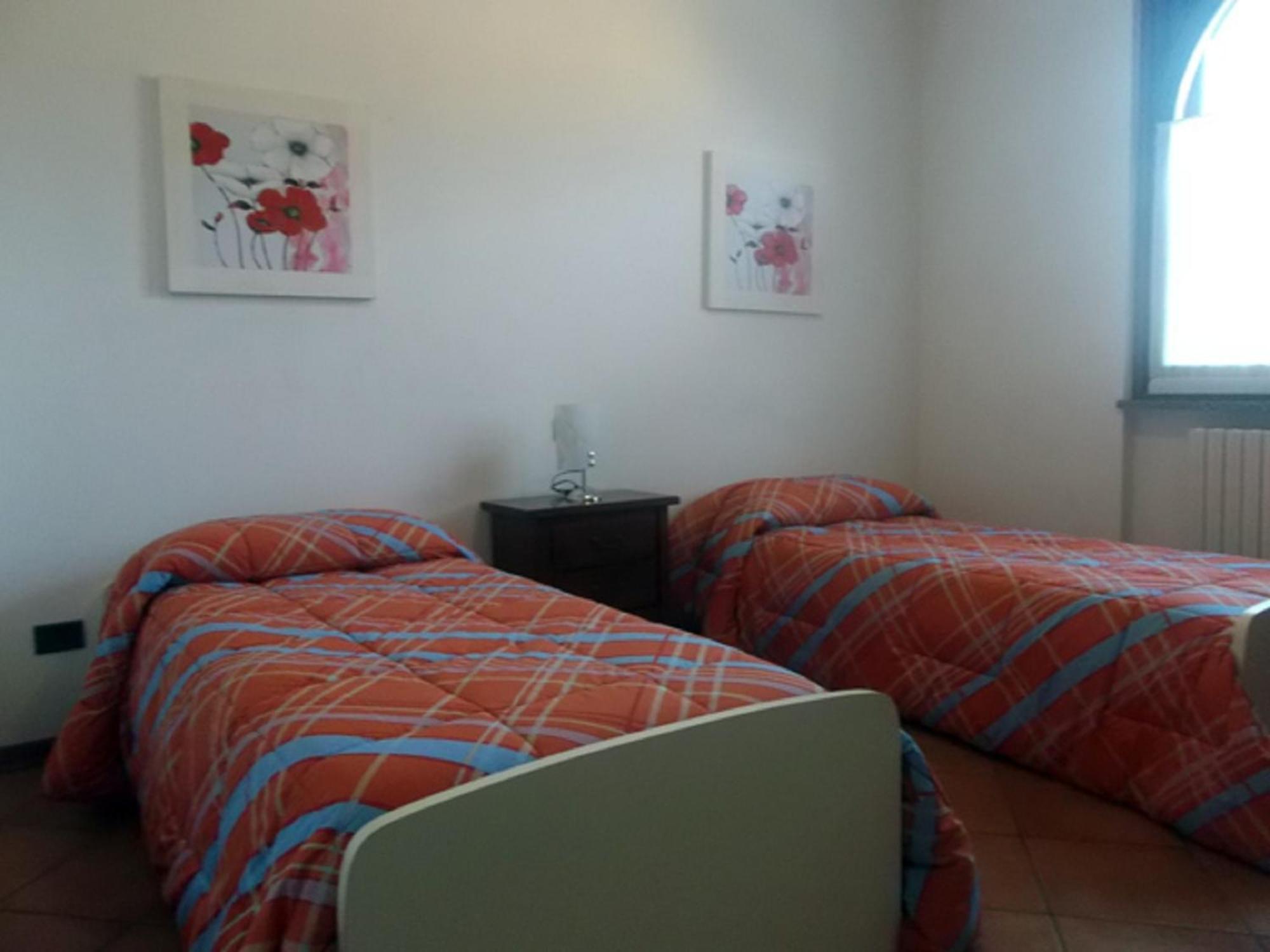 Crespi House Bed & Breakfast Parabiago Phòng bức ảnh